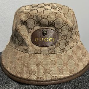 GG bucket hat